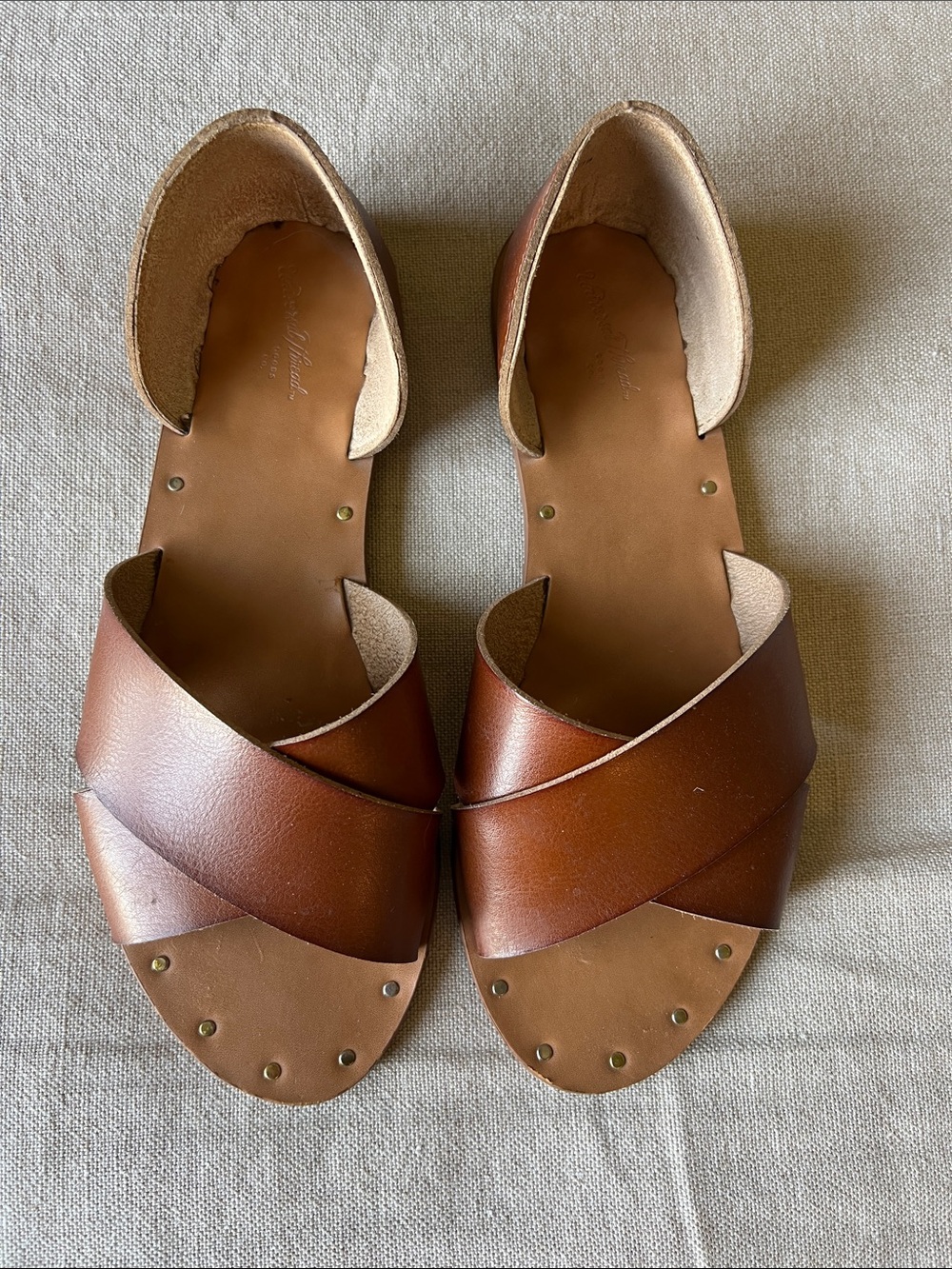 Universal Thread Brown Cross-Strap Slide Sandals